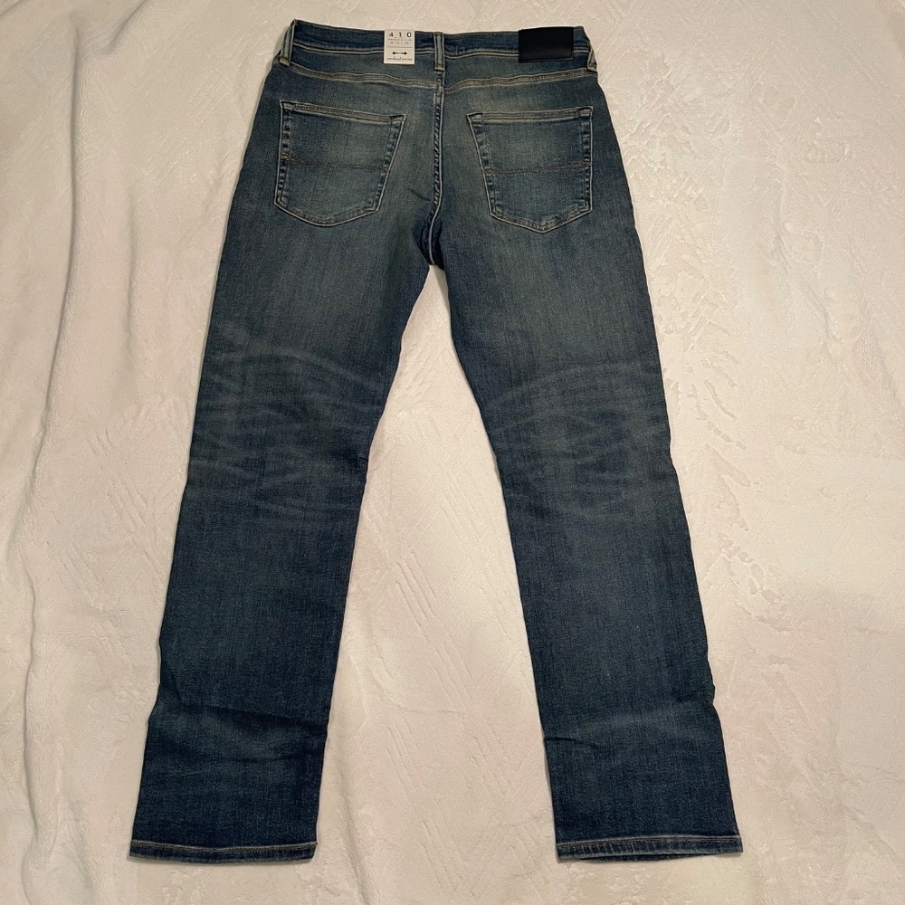 NWT - Lucky Brand Jeans 410 Athletic Slim w/Advanced Stretch fabric Size: W33L32 - Picture 4 of 5